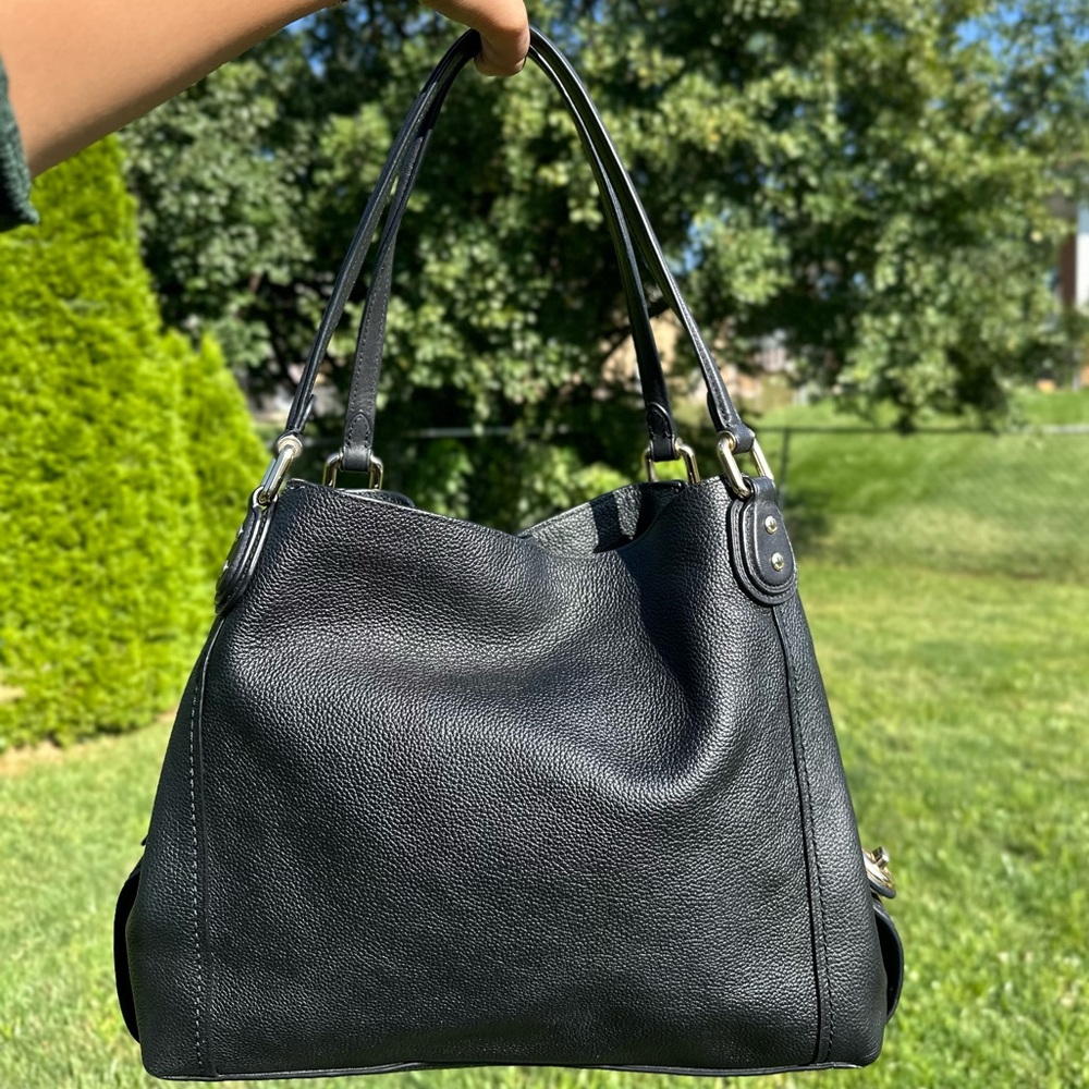 COACH *Rare* Edie 31 Black Pebble Leather Shoulder bag with Link Detailing (EUC) - Picture 5 of 10